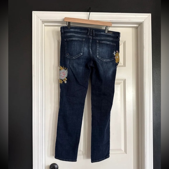 Kut from the Kloth Catherine Embroidered Boyfriend Jeans 
size 12 - Picture 5 of 12